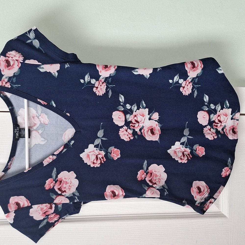 Womens blue foral v neck blouse top